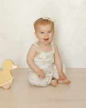 Load image into Gallery viewer, Quincy Mae - 吊帶連身褲 Smocked Jumpsuit (Lemons)