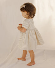 Load image into Gallery viewer, Quincy Mae - 短袖裙子 Brielle Dress (Vintage Stripe)