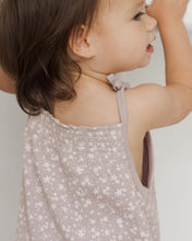 Load image into Gallery viewer, Quincy Mae - 吊帶連身褲 Smocked Jumpsuit (Scatter)