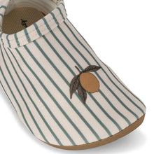將圖片載入圖庫檢視器 Konges Sløjd - 防滑泳鞋 Aster Swim Shoes (Tea Stripe)
