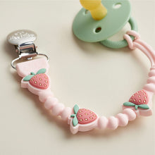 將圖片載入圖庫檢視器 Itzy Ritzy - 奶嘴鏈 Pacifier Strap (Strawberry)