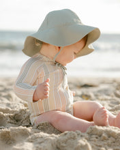 將圖片載入圖庫檢視器 Quincy Mae - 長袖連身泳衣 Long Sleeve One Piece Rashguard (Multi Stripe)