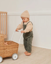 將圖片載入圖庫檢視器 Quincy Mae - 燈芯絨吊帶褲 Corduroy Baby Overalls (Forest)