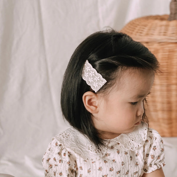 Little Marshmallow - 手製髮夾 Linen Scallop Clip