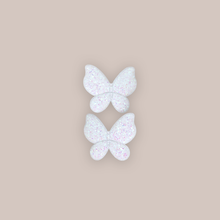 Load image into Gallery viewer, Little Marshmallow - 手製髮夾 Clip Pigtail (Petite Opal Glitter Butterfly)