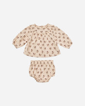 Load image into Gallery viewer, Quincy Mae - 氣球袖套裝 Balloon Sleeve Blouse + Bloomer Set (Fig Flora)