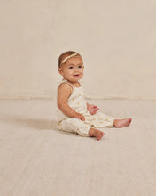 Load image into Gallery viewer, Quincy Mae - 吊帶連身褲 Smocked Jumpsuit (Lemons)