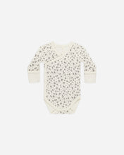 Load image into Gallery viewer, Quincy Mae - 長袖連身衣 Side Snap Bodysuit (Blue Floral)