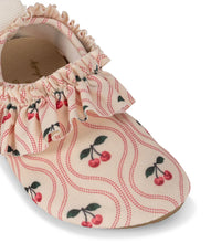 將圖片載入圖庫檢視器 Konges Sløjd - 防滑泳鞋 Merle Frill Swim Shoes (Cherry Pink Motif)