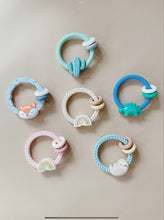將圖片載入圖庫檢視器 Itzy Ritzy - 矽膠固齒環 Silicone Teething Ring (Dino)