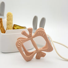 將圖片載入圖庫檢視器 mama’s tem Nabi Monster 胖蝴蝶固齒器 Teether (Beige Pink)