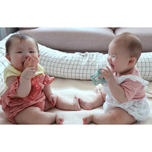 將圖片載入圖庫檢視器 mama’s tem 飛天小牛固齒器 Teether (Pine Mint)
