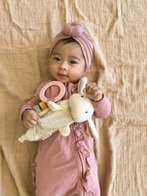 將圖片載入圖庫檢視器 Itzy Ritzy - 兔子安撫玩具 Sensory Crinkle Toy with Teether (Bunny)