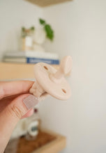將圖片載入圖庫檢視器 Itzy Ritzy - 安撫奶嘴 Neutral Soother Orthodontic Pacifier Set