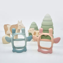 將圖片載入圖庫檢視器 mama’s tem 飛天小牛固齒器 Teether (Cream Pink)