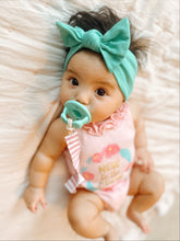 將圖片載入圖庫檢視器 Itzy Ritzy - 亞麻奶嘴鏈 Linen Pacifier Straps (Pink)