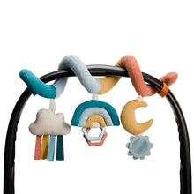 將圖片載入圖庫檢視器 Itzy Ritzy - 螺旋形掛式玩具 Spiral Car Seat Activity Toy (Rainbow)