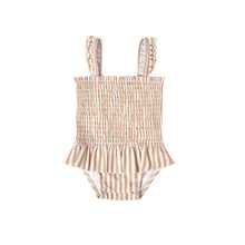 將圖片載入圖庫檢視器 Quincy Mae - 一件式泳衣 Smocked One Piece Swimsuit (Latte Stripe)