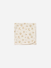 Load image into Gallery viewer, Quincy Mae - 有機綿被 Baby Blanket (Honey Flower)
