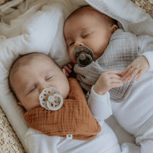 Load image into Gallery viewer, Bibs - 安撫奶嘴 Boheme Pacifier Ivory/Sage 2pk
