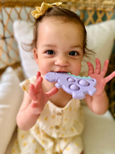 Load image into Gallery viewer, Itzy Ritzy - 恐龍指尖固齒玩具 Sensory Popper Toy (Purple Dino)
