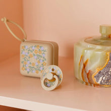 將圖片載入圖庫檢視器 Bibs - 奶嘴盒 Pacifier Box Strawberries &amp; Cream Vanilla
