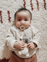 Load image into Gallery viewer, Itzy Ritzy - 安撫奶嘴連樹熊玩偶 Natural Pacifier with Stuffed Animal (Koala)
