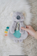 將圖片載入圖庫檢視器 Itzy Ritzy - 樹熊咬咬安撫巾 Plush with Silicone Teether Toy (Koala)
