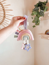 Load image into Gallery viewer, Itzy Ritzy - 迷你彩虹搖鈴玩具 Attachable Travel Toy (Pink Rainbow)
