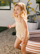 Load image into Gallery viewer, Quincy Mae - 一件式泳衣 Smocked One Piece Swimsuit (Daisy)
