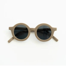 Load image into Gallery viewer, Grech &amp; Co - 兒童太陽眼鏡 Round Sustainable Sunglasses (Stone)
