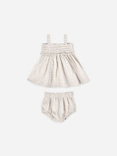 Load image into Gallery viewer, Quincy Mae - 罩衣+燈籠褲套裝 Smocked Top + Bloomer Set (Silver Gingham)
