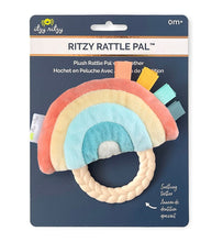 將圖片載入圖庫檢視器 Itzy Ritzy - 彩虹固齒環玩具 Plush Rattle with Teether (Rainbow)
