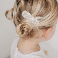 Load image into Gallery viewer, Little Marshmallow - 手製髮夾 Tulle Cream Floral Clips
